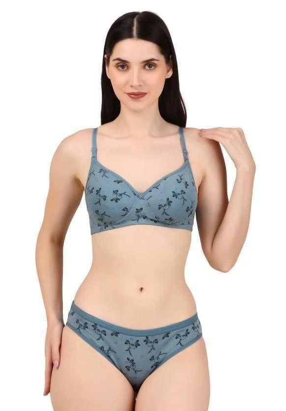 Model 3-Set All-Season Soft Spandex Lingerie Set